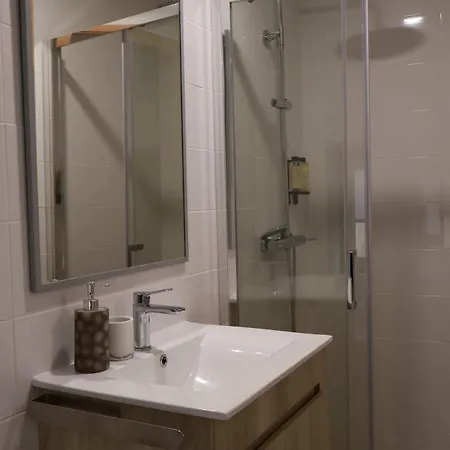 Viela T1 Барселуш